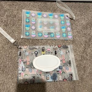 Orchid hearts wipe pouch